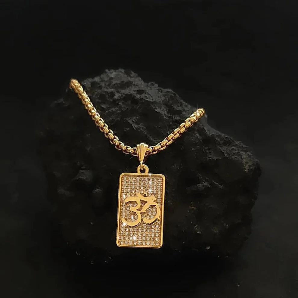 Omkara Diamond studded Gold Pendant